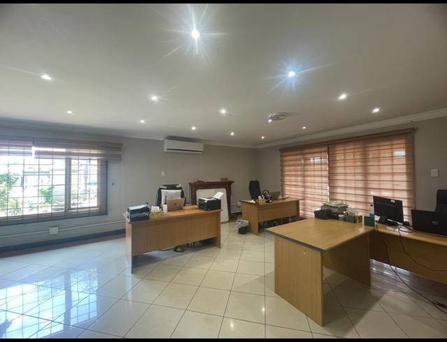 1,487M² BUSINESS CENTRE FOR SALE IN ERASMIA
